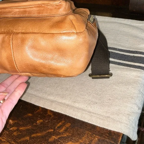 NWOT Bed Stu Leather Beau Unisex Backpack Sling Bag Tan Rustic MSRP $260 - Picture 7 of 12